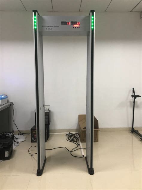Za3000c 6 Detection Zones Walk Through Metal Detector China Walk