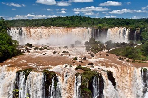 Visiting Iguazu Falls Facts And Advice For The Brazil And Argentina Side The Globetrotter Gp