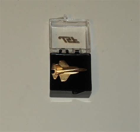 Lockheed Martin F 35 Jsf Joint Strike Gold Colored Lapel Pin Tie Tack