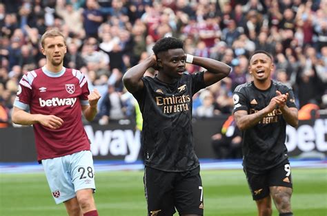 Arsenal's nerves unravel as Premier League summit looms | Daily Sabah