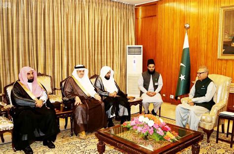 Pakistan President Receives Makkah Grand Mosque Imam Arab News
