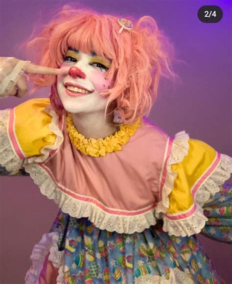 Pretty People Beautiful People Clown Clothes Clown Makeup Clown