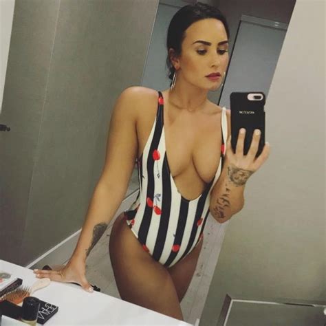 Demi Lovato Sexy Tits Photos The Fappening