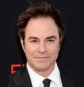 Is Roger Bart Married To Wife? Glance At Gay, Children, Age