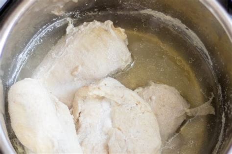 Skinless, boneless chicken breast halves: How Long to Boil Chicken Breast? [Boneless, Bone-In, and ...