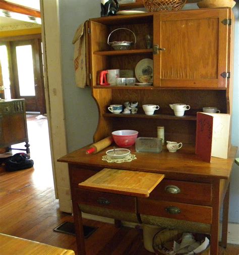 Hoosier kitchen cabinets sellers napanee mcdougall antique furniture. Early 20th Century Furniture: Hoosier Cabinets (With ...