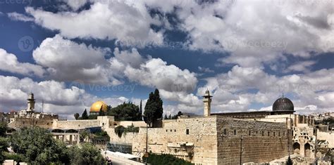 una vista panorámica de jerusalén 13054091 Foto de stock en Vecteezy
