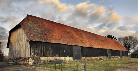 Harmondsworth Barn Built In 1426 By Winchester College For Its Manor