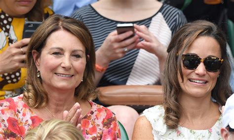 Pippa middleton ist das mittlere von drei kindern von michael middleton (* 1949) und carole middleton (* 1955). Pippa Middleton's pregnancy CONFIRMED as mum Carole ...