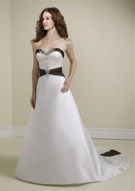 Best wedding guest dresses to wear to a wedding in spring or summer. fashion and life style: Simple Wedding Dress