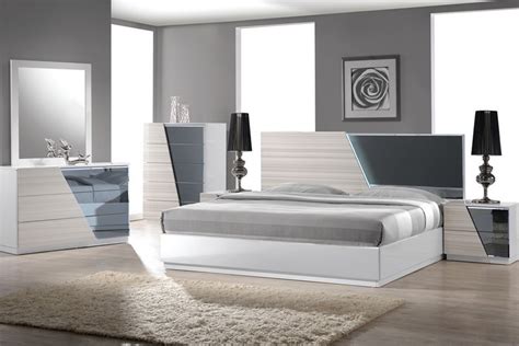 Amora premium led platform bedroom set. Manchester Zebra Gray with White Lacquer Bedroom ...