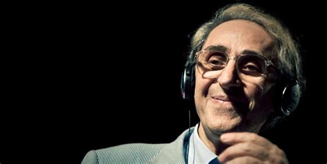 È morto franco battiato, aveva 76 anni, e si è spento dopo una lunga malattia nella sua casa di milo, in sicilia. Le più belle canzoni d'amore di Franco Battiato | Canzoni d'Amore