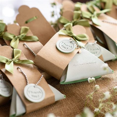 And when in doubt, our gift baskets anyone would love to get work for everyone on your list! 10 Wedding Thank You Gifts Your Guests Will Want to Keep ...