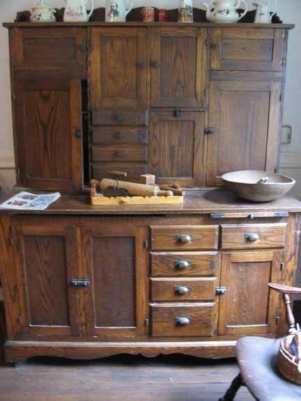 Primitive Decor Above Kitchen Cabinets Primitivekitchen Antique