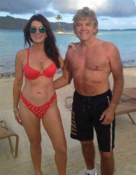 Red Hot At 52 Real Housewife Lisa Vanderpump S Scorching Bikini Body