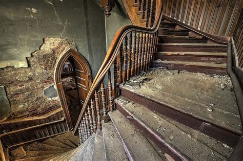 These 9 Abandoned Places In Pittsburgh Are Absolutely Haunting