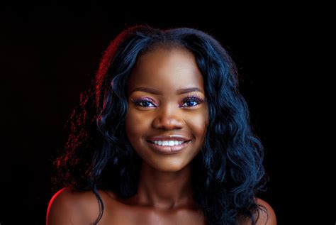 Dark Skin Makeup Tips That You Really Need
