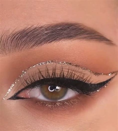 Glamorous Glitter Eye Makeup Looks To Try Be Beautiful India Be