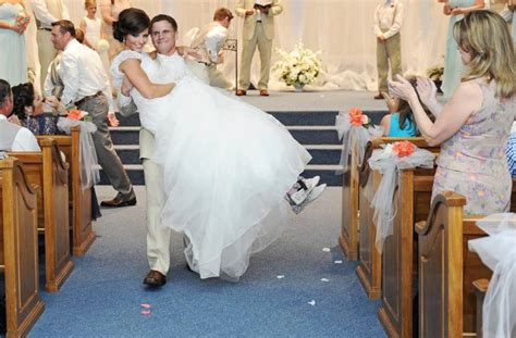 paraplegic bride walks down the aisle shares moment on say yes to the dress bride yes to