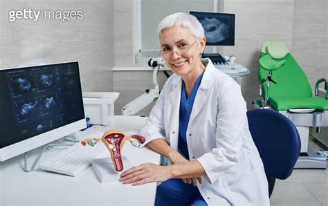 Portrait Of Mature Female Gynecologist In Gynecological Examination Room Gynecology 이미지