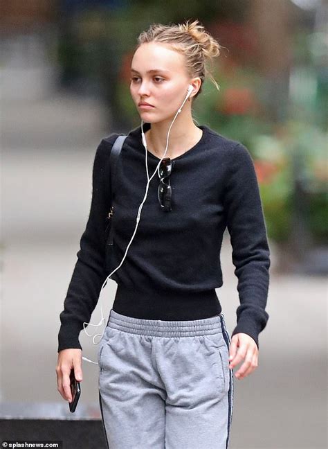 Lily Rose Depp Enjoys A Cheat Day As She Picks Up Fast Food During Makeup Free Outing Daily