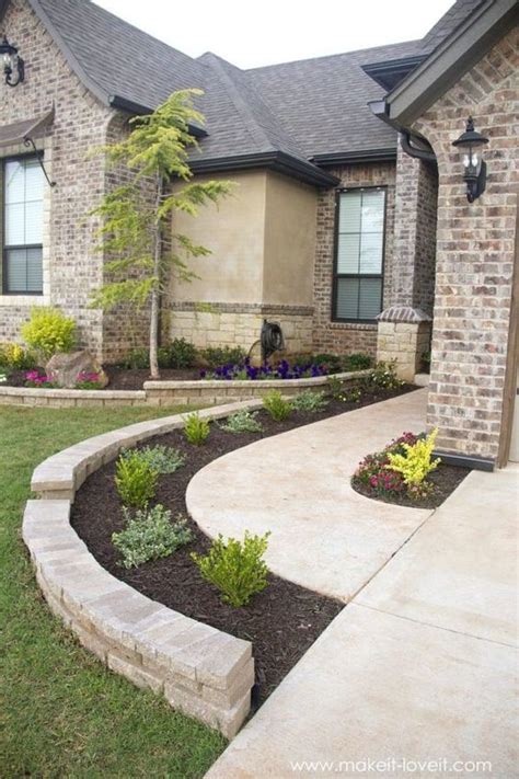 Unsure how to turn your tiny front space into something special? 47 Cheap Landscaping Ideas For Front Yard | Small front ...