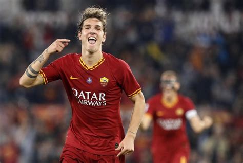 In the transfer market, the current estimated value of the player nicolò zaniolo is 47 000 000 €, which exceeds the weighted. Nicolo Zaniolo Ingin Jadi Legenda AS Roma | Republika Online