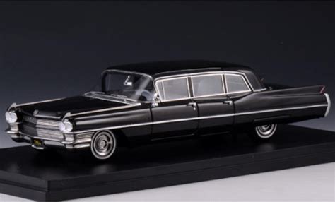 Diecast Model Cars Cadillac Fleetwood 143 Stamp Models 75 Limousine