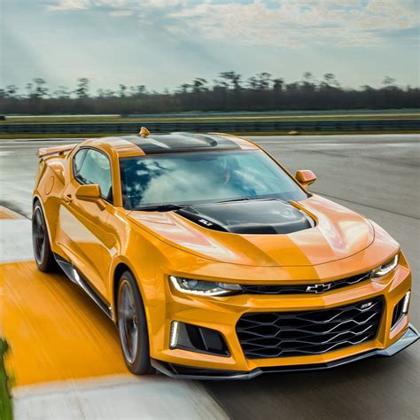 First Full Look At New Bumblebee Camaro For Transformers 5 Camaro6