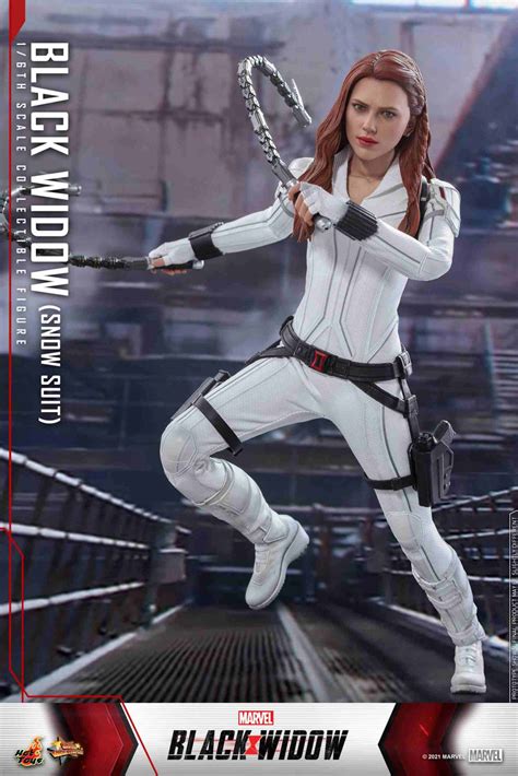 Black Widow Black Widow Snow Suit 16th Scale Collectible Figure