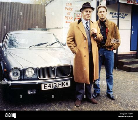 Minder Dennis Waterman Hi Res Stock Photography And Images Alamy