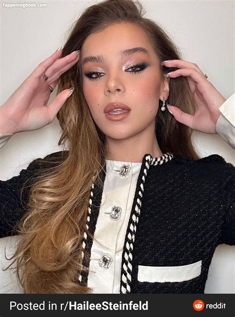Hailee Steinfeld Nude The Fappening Photo Fappeningbook