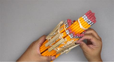 Awesome 10 Rubber Bands Pencil Shooter Gun Tofugami
