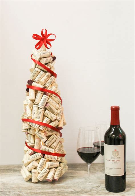 12 Cute And Easy Diy Wine Cork Christmas Decorations