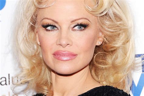 Pamela Anderson Pens Wsj Op Ed Against Porn