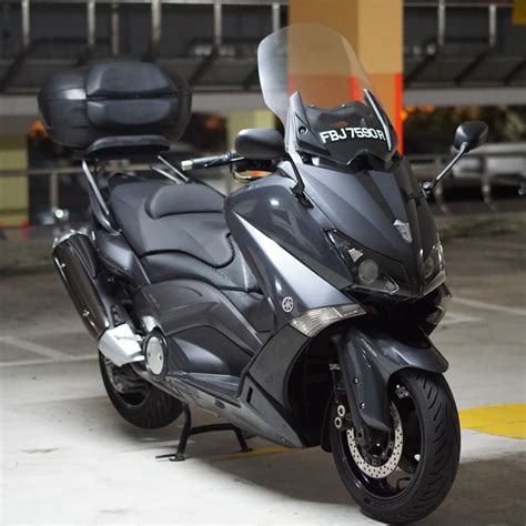 It feels light, incredibly well. Yamaha TMAX 530 (2014), Motorbikes, Motorbikes for Sale ...