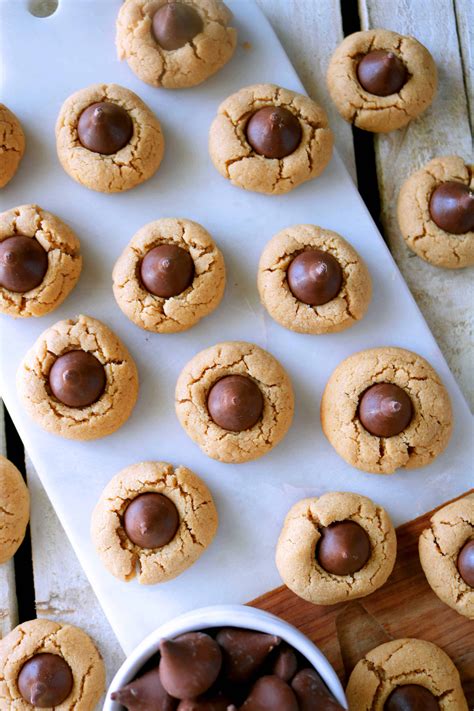 Thumbprint Hershey Kiss Cookies Recipe Recipe Cookie Recipes