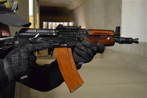 Negocios Del Mundo Los Rifles De Asalto Rusos Kalashnikov En La India