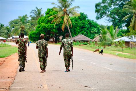 Mozambique Army Advances On Key Militia Base Govt