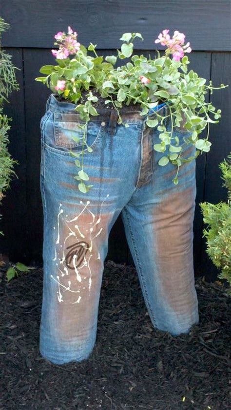 Diy Old Jeans Planters Upcycle Arte De Jardines Jardines Suculentas