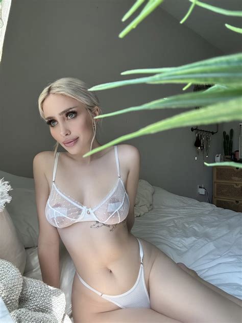 Naomi Woods On Twitter Onlyfans Com Lissapolooza Cum Play With Me