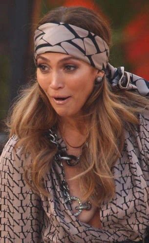 Jennifer Lopez Suffers Wardrobe Malfunction On TV Cinesign S Blog
