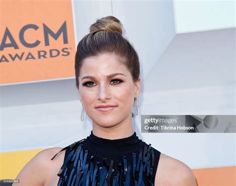 cassadee pope attends the 51st academy of country music awards at mgm news photo getty images