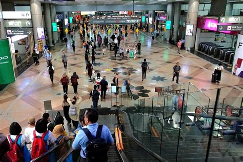 If flying malaysia, cathay or royal brunei and taking the klia express train to the airport, you can check in your baggage at the kuala lumpur city air terminal in kl sentral. KL Sentral ERL Station, the ERL station for KLIA Ekspres ...