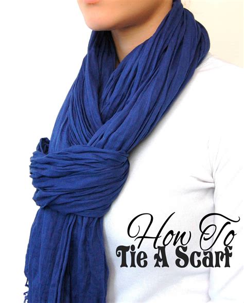 Chic Way To Tie A Scarf