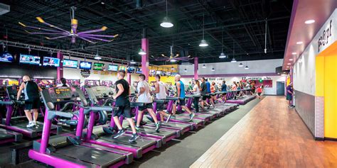 The Fastest Growing Gym In America Has 10 Memberships And Gives Out