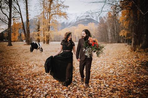 Moody Autumn Vow Renewal With An Off Beat Ceremony Backdrop Artofit