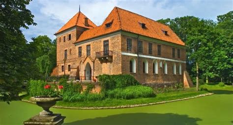 Zamek w Oporowie Veturo pl Atrakcje turystyczne w Polsce i na świecie