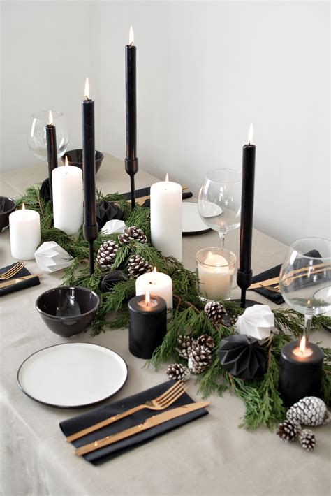 Do you love scandinavian fashion and home design? a scandinavian inspired christmas table setting | BURKATRON