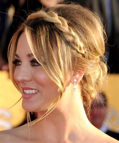8 Flawless Kaley Cuoco Hairstyles Page 5 Of 8 Fame Focus